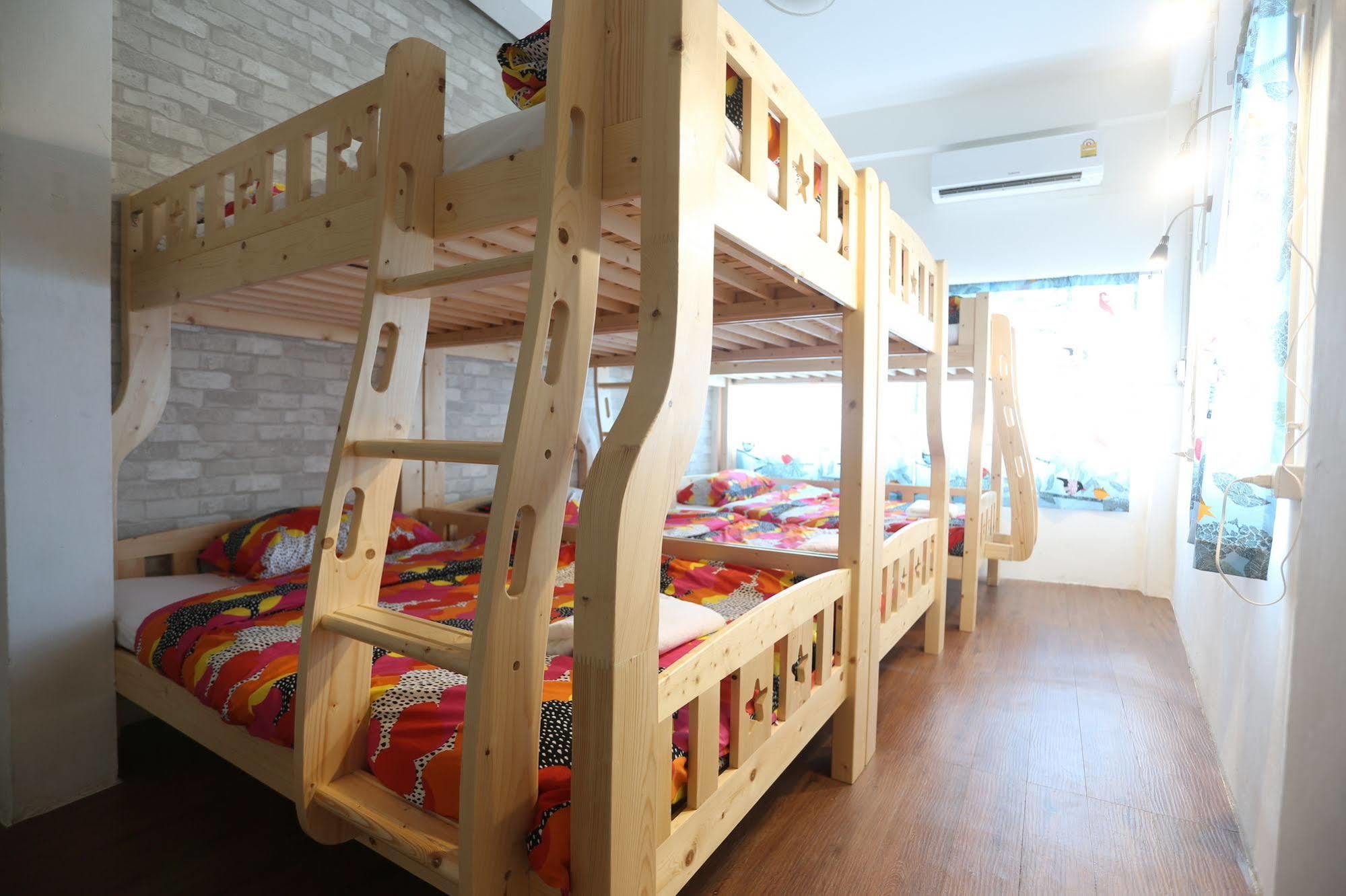 Blue Jasmine Hostel Bangkok Buitenkant foto